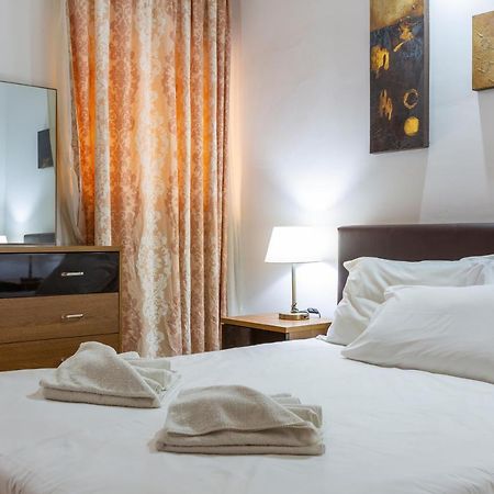 Seafront - Top Location, Top Floor With Wifi & Ac By 360 Estates La Valeta Exterior foto