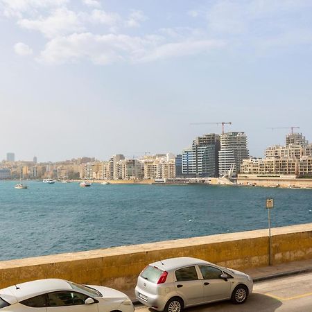 Seafront - Top Location, Top Floor With Wifi & Ac By 360 Estates La Valeta Exterior foto