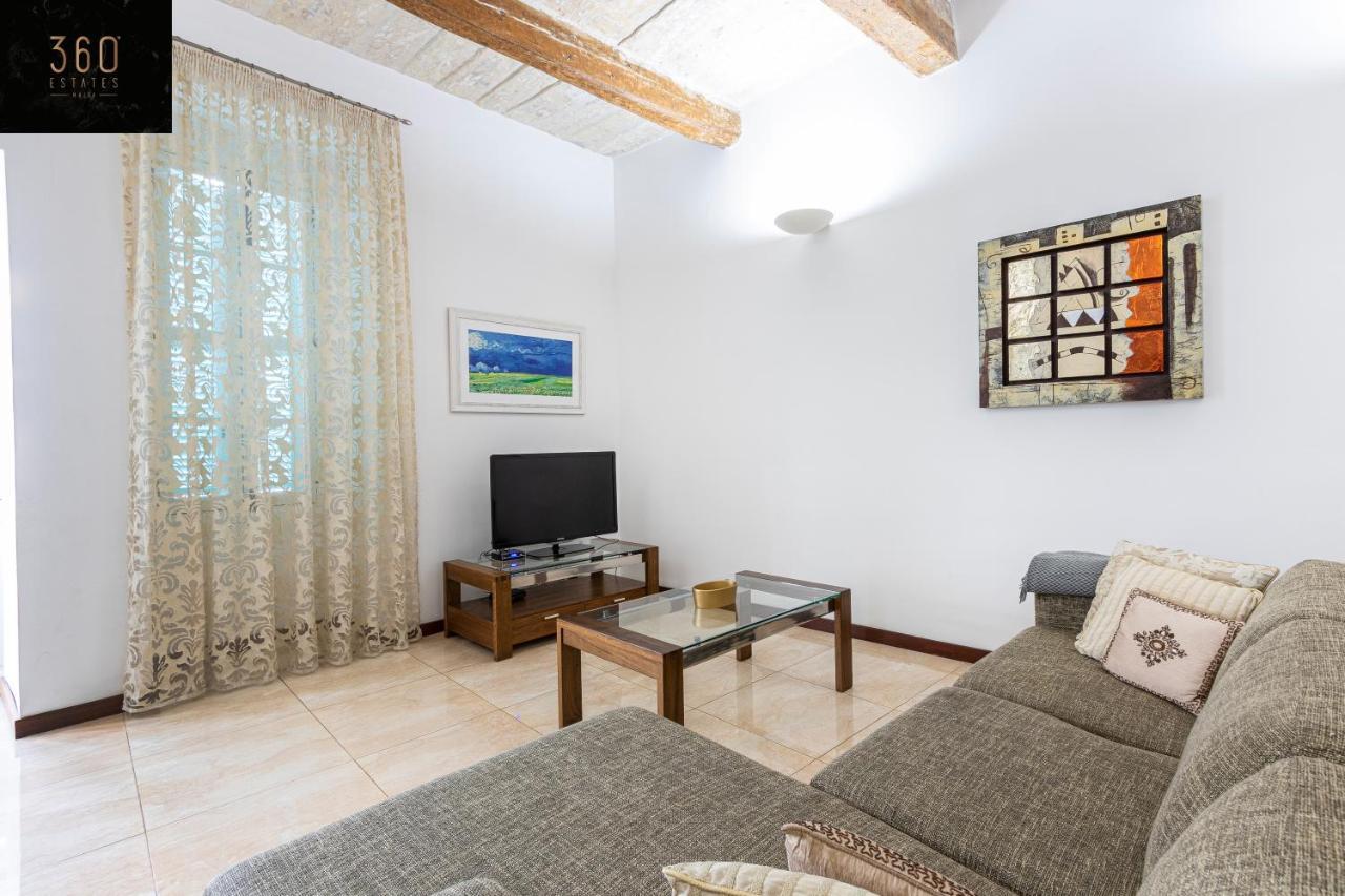 Seafront - Top Location, Top Floor With Wifi & Ac By 360 Estates La Valeta Exterior foto