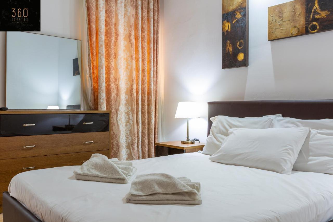 Seafront - Top Location, Top Floor With Wifi & Ac By 360 Estates La Valeta Exterior foto