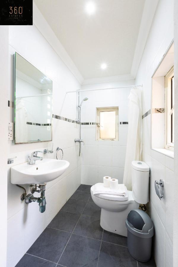 Seafront - Top Location, Top Floor With Wifi & Ac By 360 Estates La Valeta Exterior foto
