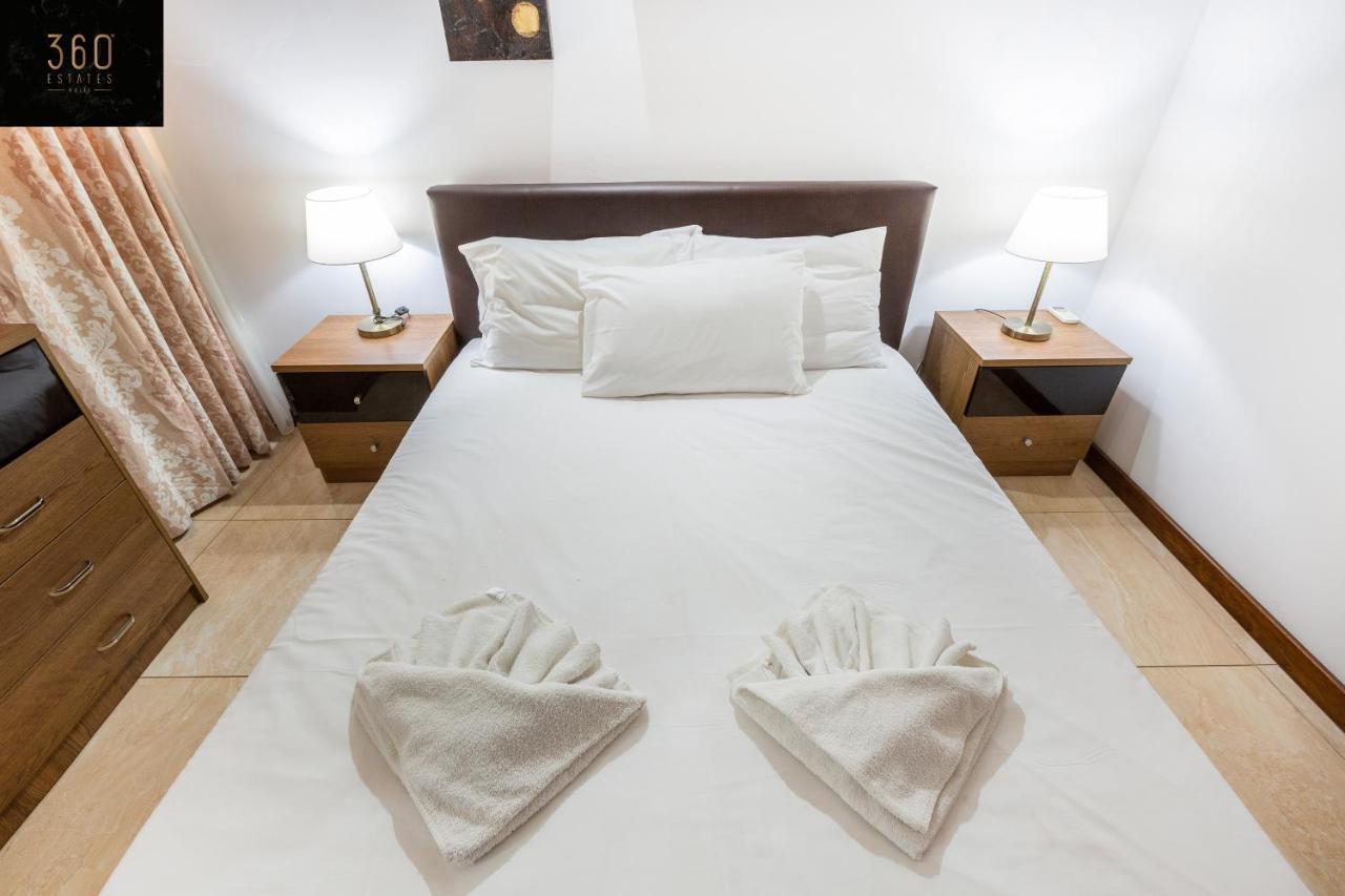 Seafront - Top Location, Top Floor With Wifi & Ac By 360 Estates La Valeta Exterior foto